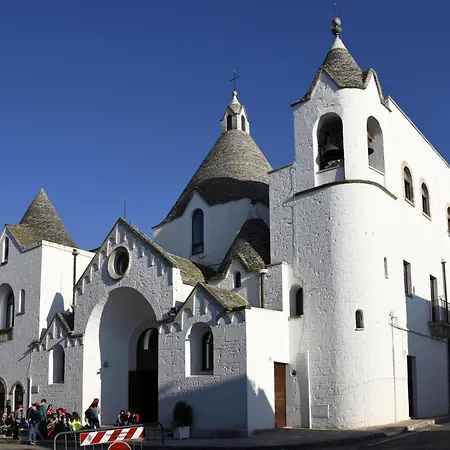 Trullo Monte Santo 50 住宿加早餐酒店 3*