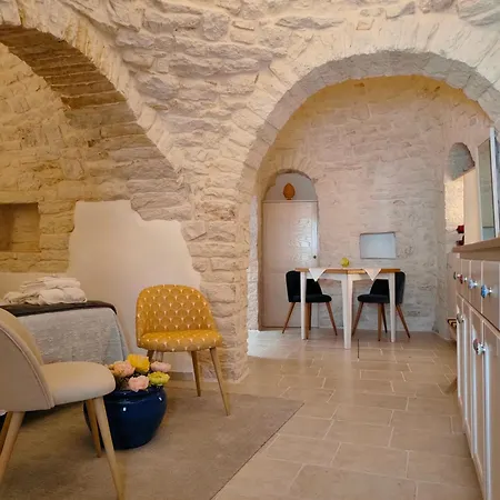 Bed & Breakfast Trullo Monte Santo 50 2*