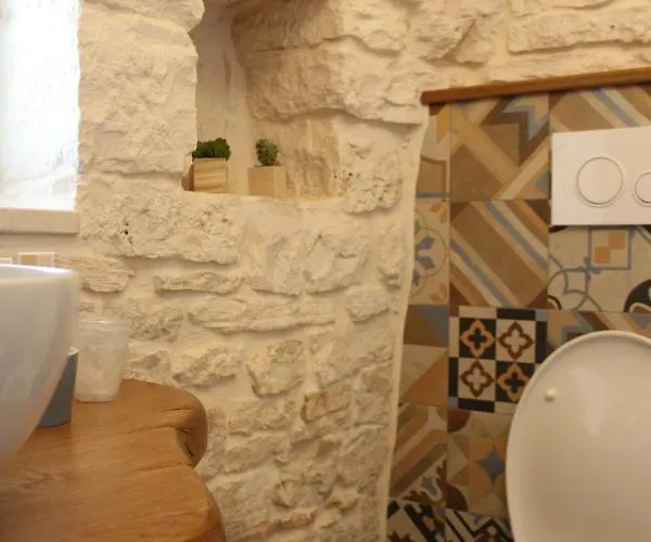 Trullo Monte Santo 50 Oda ve Kahvaltı 3*