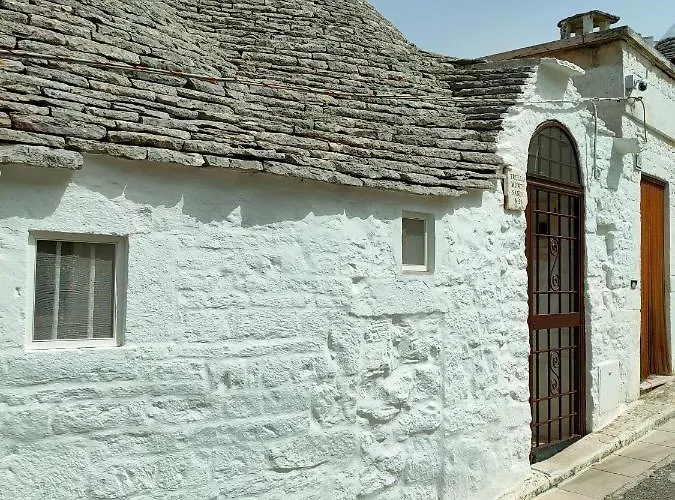 Trullo Monte Santo 50 Oda ve Kahvaltı 3*